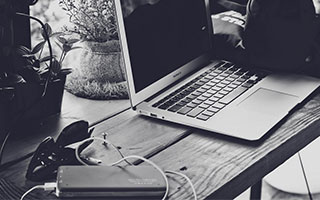 开云体育APP下载-英格兰羽毛球队力克丹麦羽毛球队，林丹三分雨点燃全场