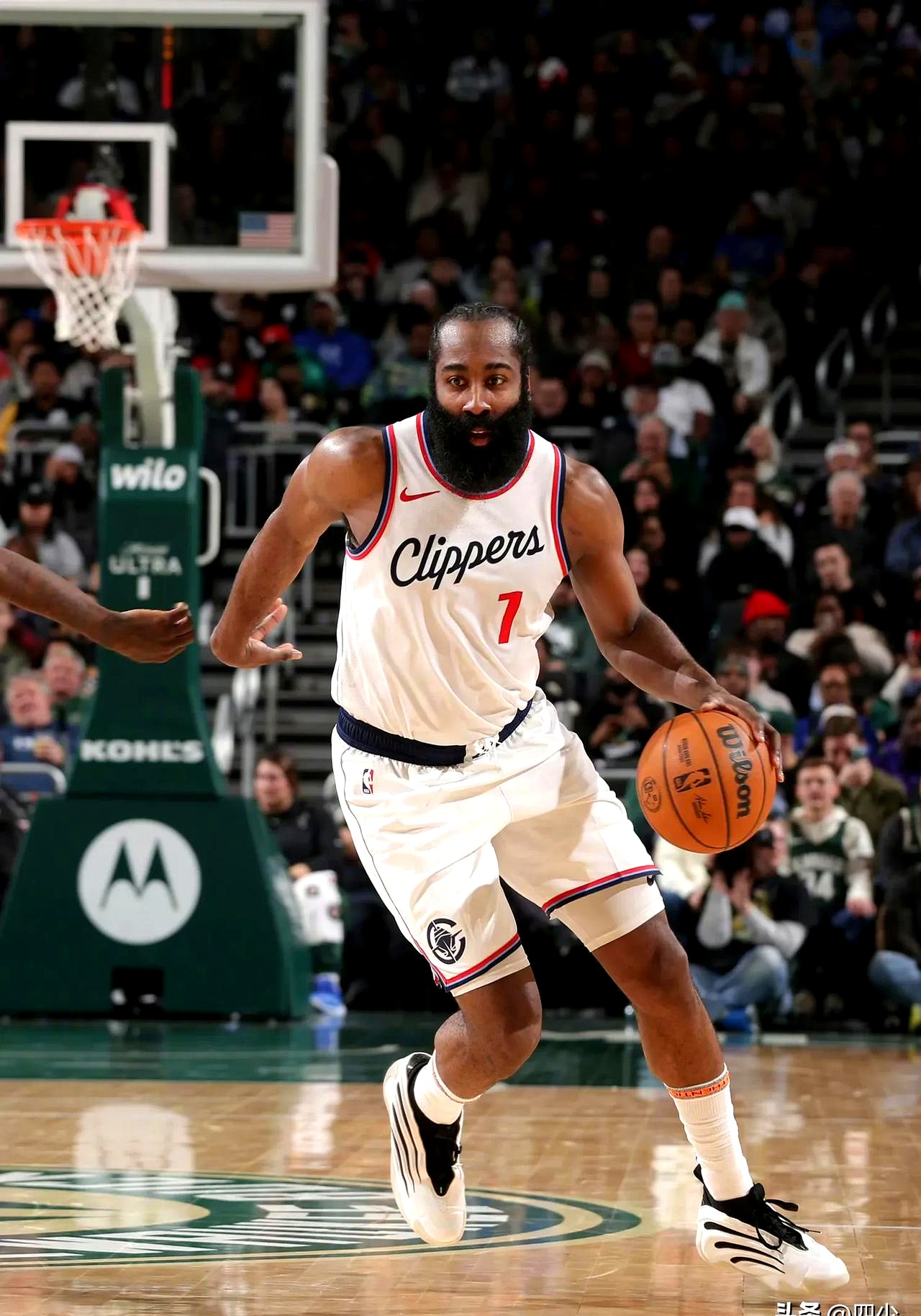 快船抛投绝杀迎来背靠背连胜 快船抛投绝杀迎来背靠背连胜