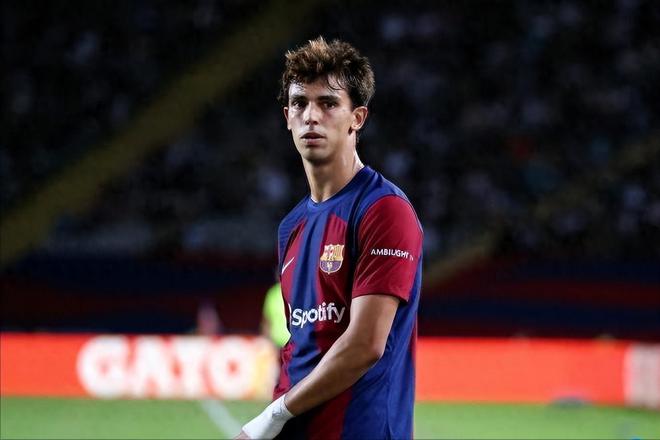 开云体育在线-马竞遭遇踢球风波，教练组讨论战术调整的简单介绍