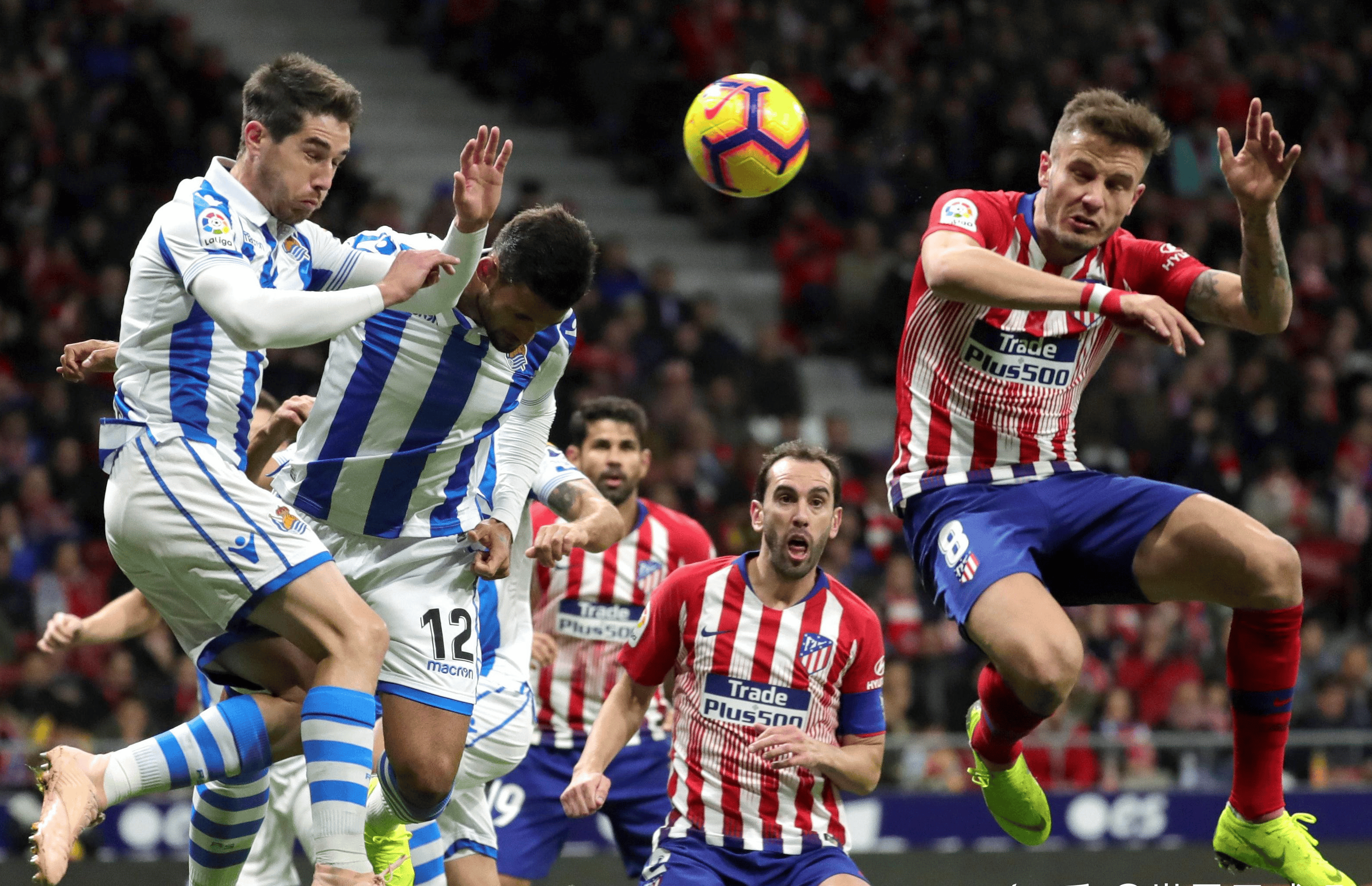 马竞遭遇踢球风波，教练组讨论战术调整的简单介绍