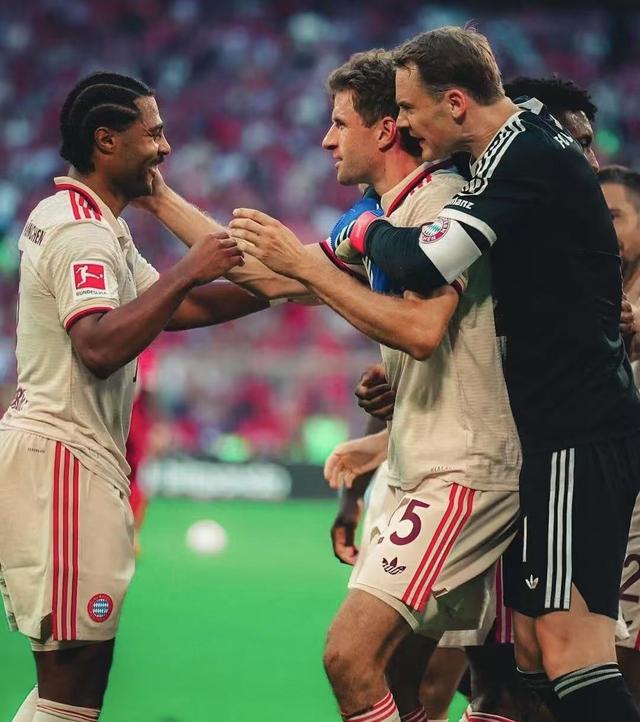 拜仁慕尼黑主场击败斯图加特队