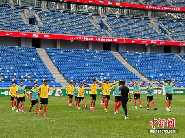 国际足球友谊赛在即，球队备战全力以赴的简单介绍