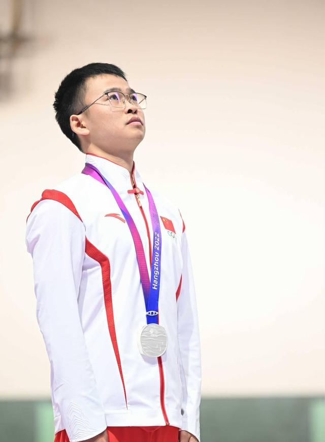 开云体育-日本选手创造新纪录夺得金牌