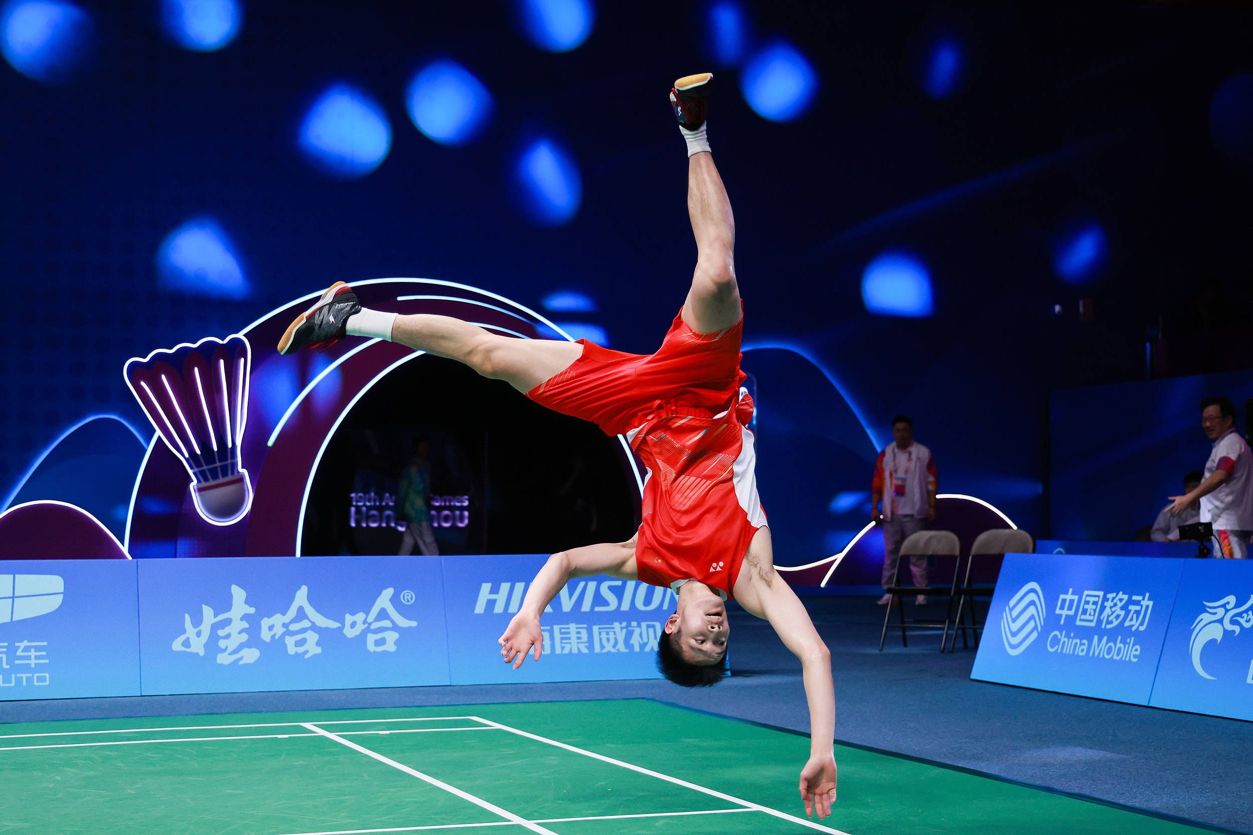 日本选手创造新纪录夺得金牌 日本选手创造新纪录夺得金牌