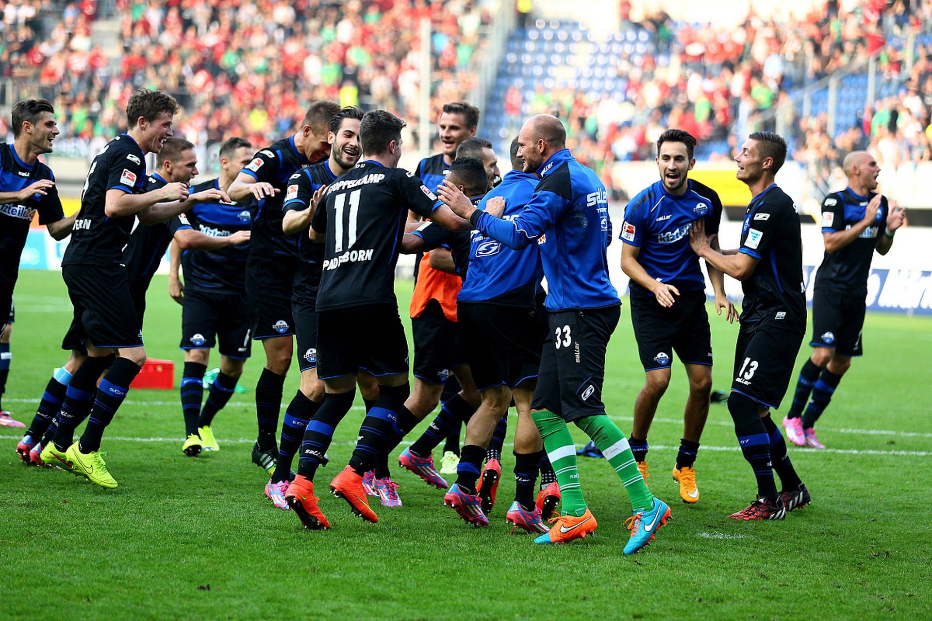 开云体育官网-顶尖球队对决，比赛看点不断