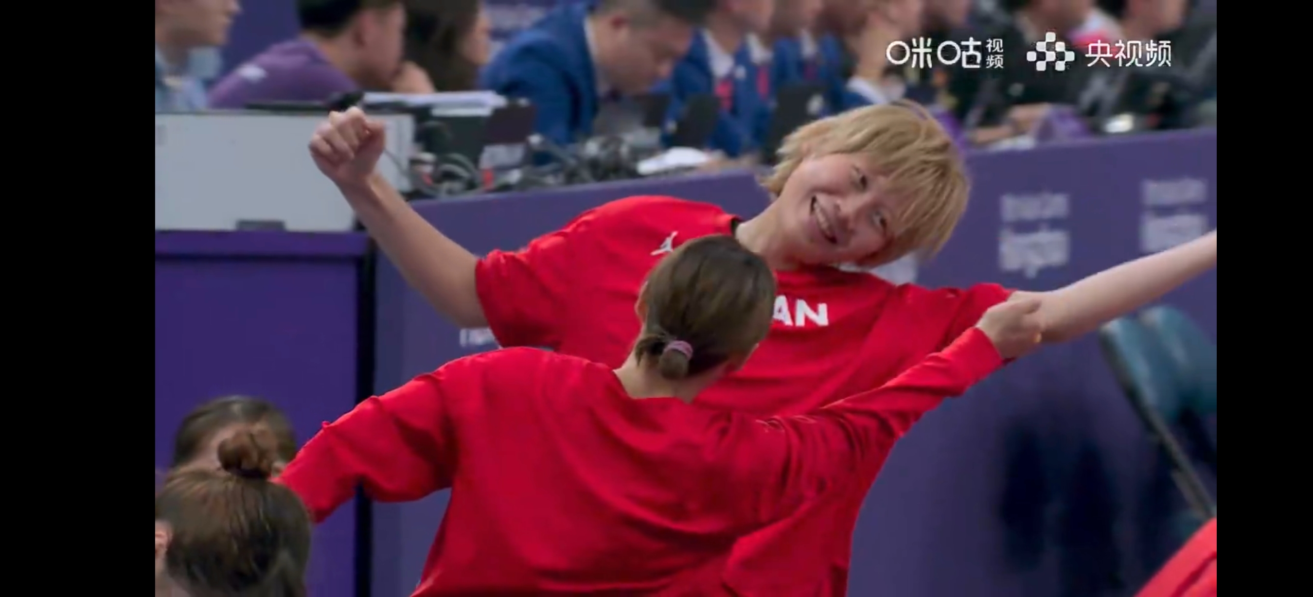 开云APP-日本球队在场上展现出色发挥