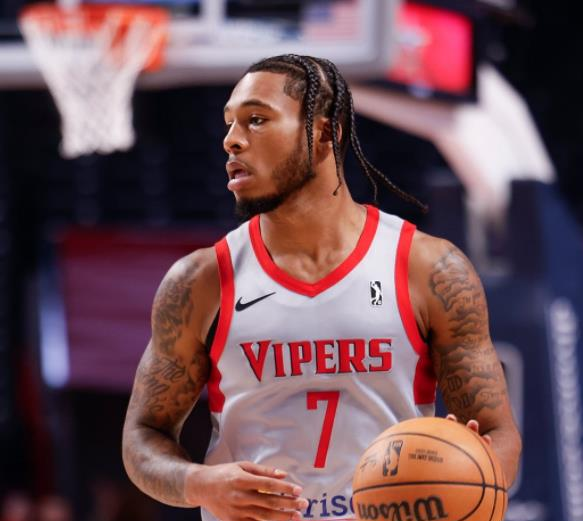 火箭队调整战术，为下一场比赛做好准备