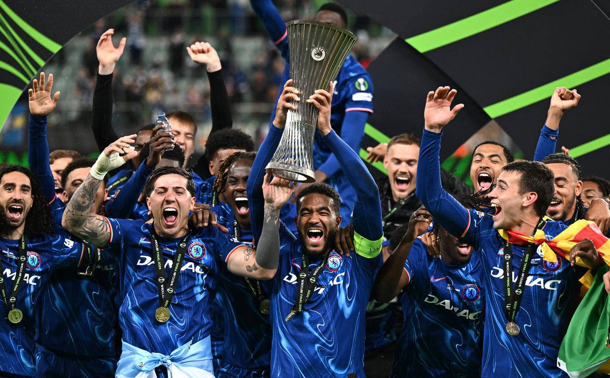 切尔西逆转胜利,球队士气高涨 切尔西逆转胜利,球队士气高涨