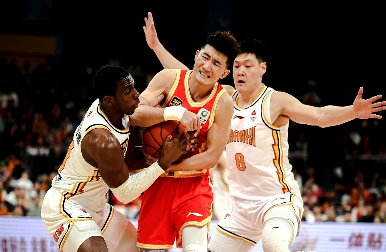 开云体育官网-人队实力出众，击败对手实现连胜