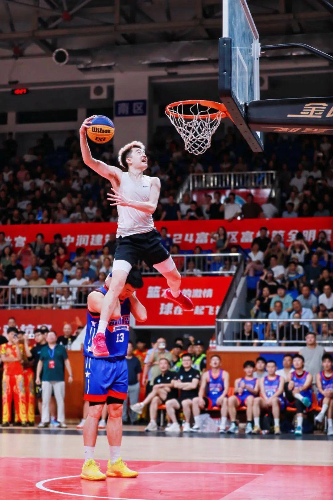 开云体育下载-精选篮球赛事直击球员精彩表现