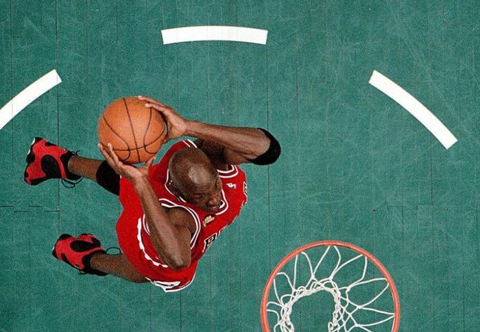 篮球明星乔丹将落败