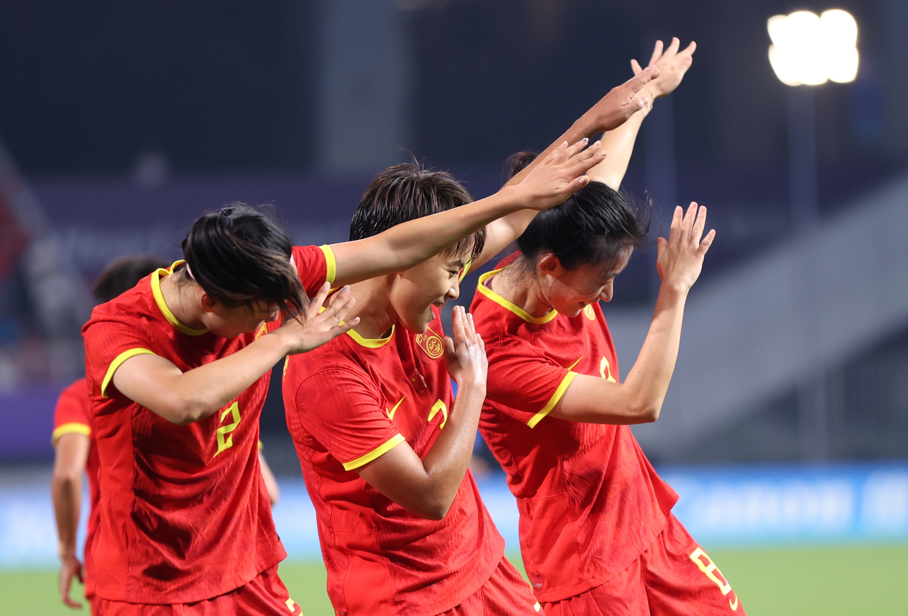 日本女足战胜中国队晋级奥运半决赛 日本女足战胜中国队晋级奥运半决赛