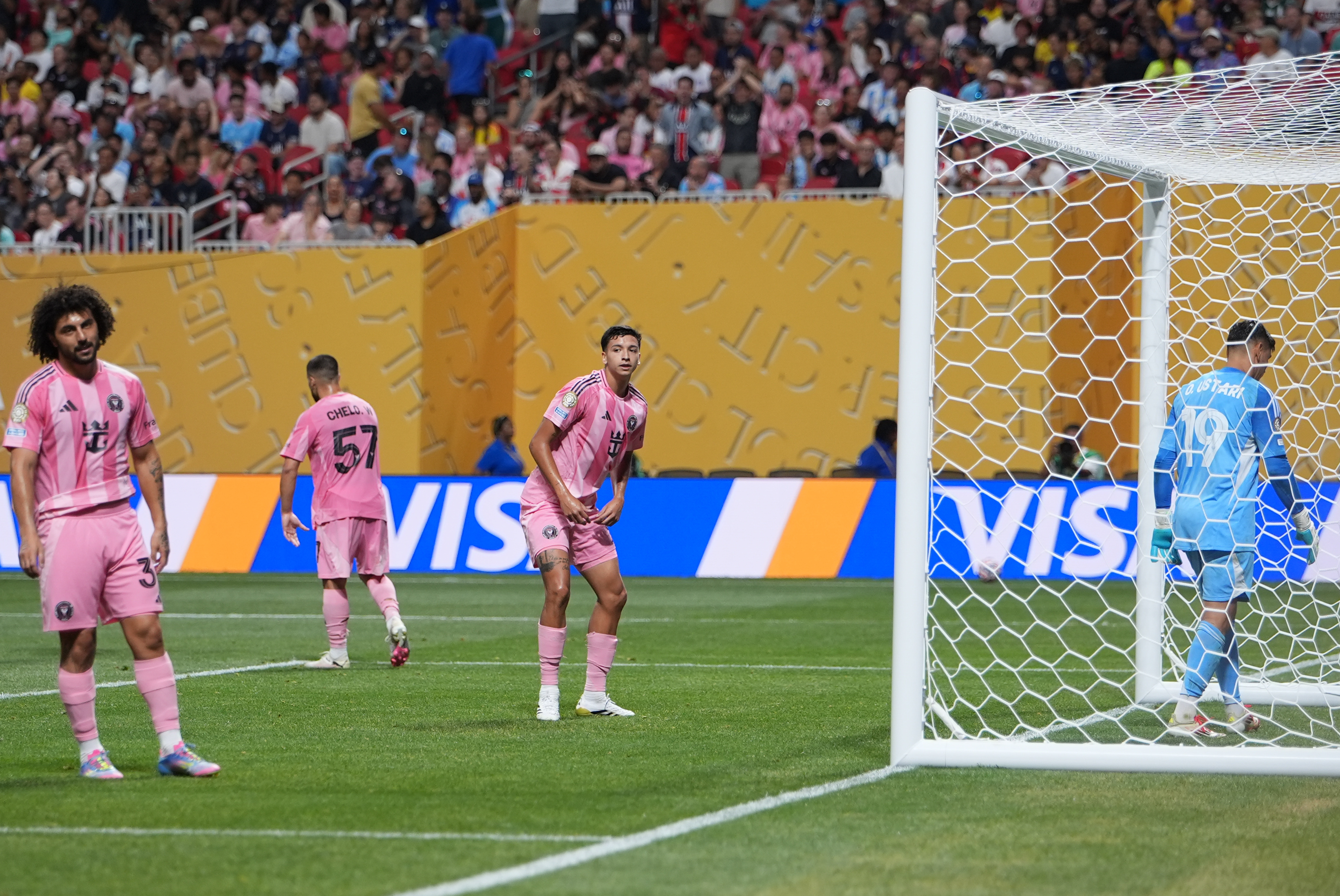 开云体育app-巴黎圣日耳曼客场逆转，晋级强