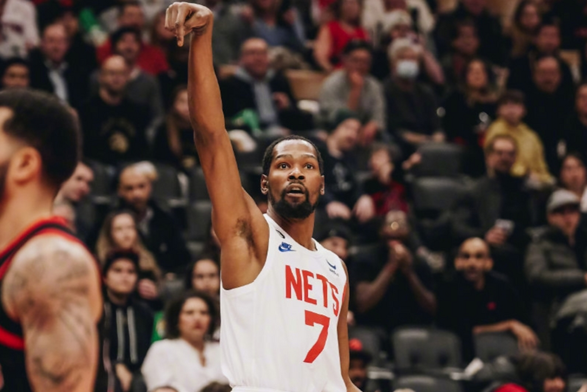 开云体育官方网站-篮网主场取胜开拓者，杜兰特表现出色