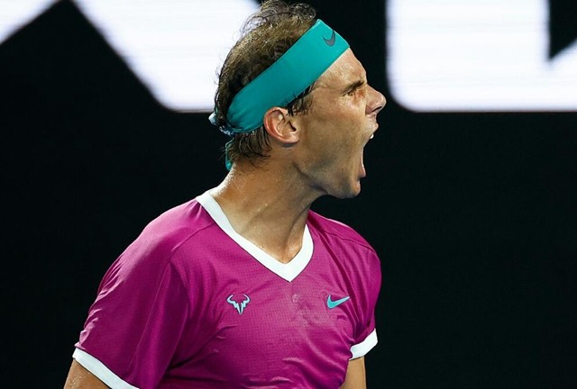 开云体育-SHR横扫RNG，Hanssama完成史诗逆转四强赛3:0（巴黎）