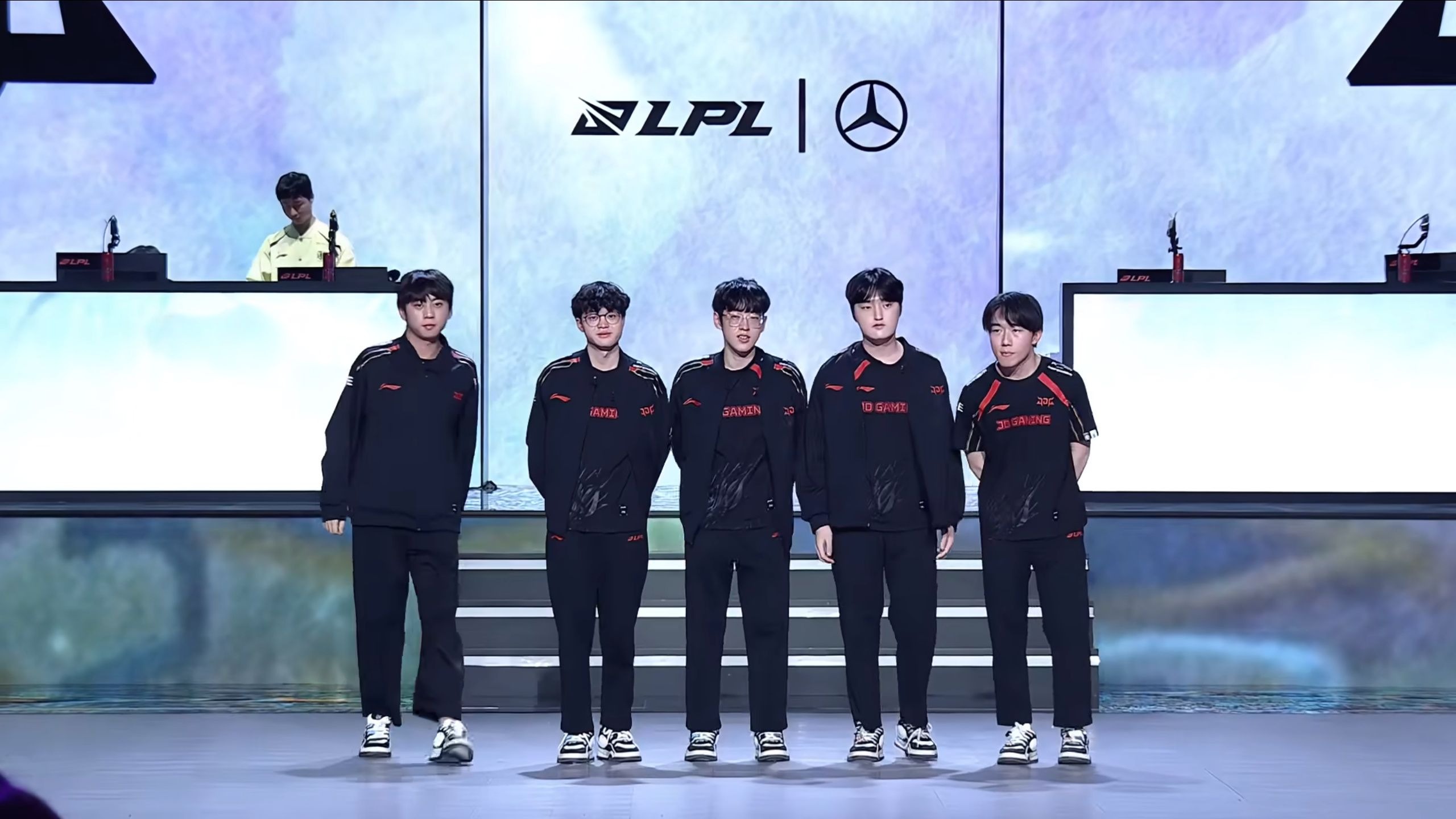 JDG翻盘EG,Ming完成史诗逆转2025世界赛2:1(深圳) JDG翻盘EG,Ming完成史诗逆转2025世界赛2:1(深圳)