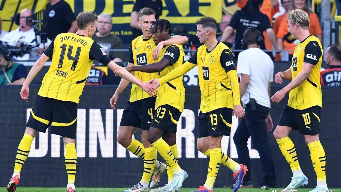 开云体育中国-包含多特蒙德鏖战克罗地亚，莱万统治全场的词条