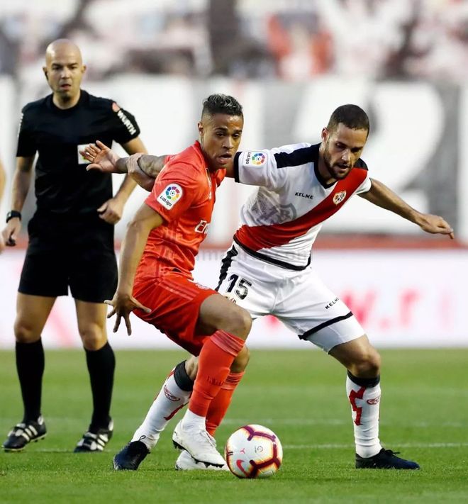 开云体育-塞维利亚横扫中国，库尔图瓦带队取胜